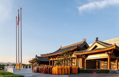 中国佛学院举行升国旗仪式 庆祝中华人民共和国成立76周年